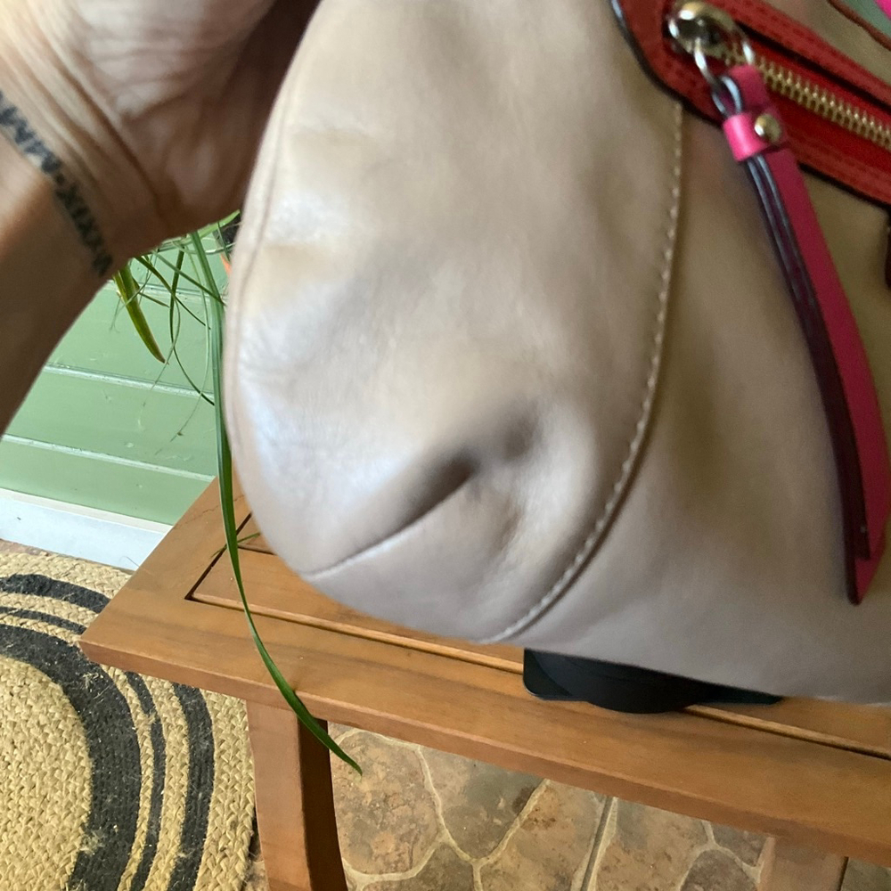 Coach Daisy Spectator Purse Tan/Pink with Scarf (no hang tag) - Picture 9 of 14